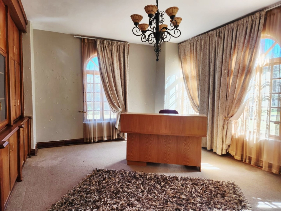 4 Bedroom Property for Sale in Wilkoppies North West